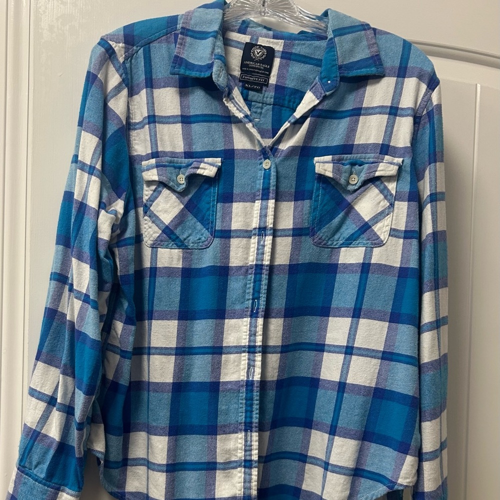 American Eagle Outfitters Women’s Blue and White Checkered Shirt